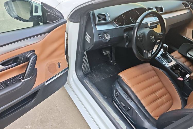 Used Volkswagen FAW-Volkswagen CC 2015 2.0 TSI Ultimate Model Driver Seat