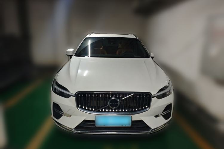 Used Volvo XC60 2023 B5 4x4 Smart Luxury Edition