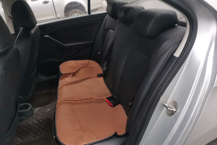 Used Volkswagen Jetta 2015 1.4L Manual Fashion Model