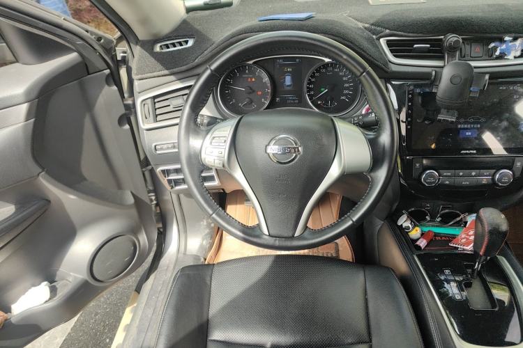 Used Nissan X-Trail 2014 2.0L CVT Comfort Edition 2WD Steering Wheel