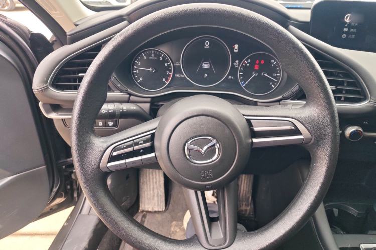 Used Mazda 3 Axela 2022 2.0L Automatic Zhiqing Edition Steering Wheel