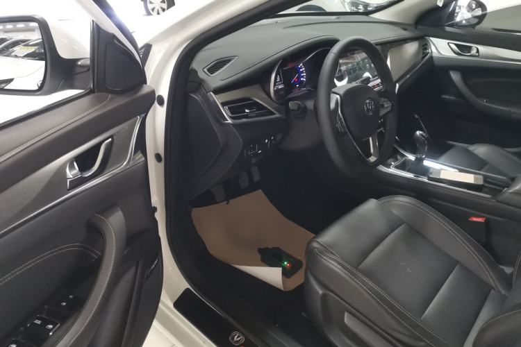 Used CHANGAN Eado 2018 High-Energy Edition 1.6L GDI Manual Pioneer Model China V Standard Driver Seat