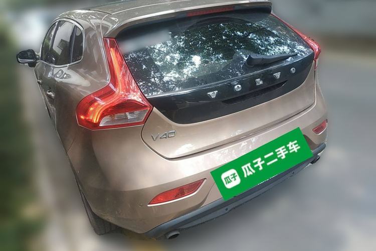 Used Volvo V40 2013 2.0T Zhiya Edition
