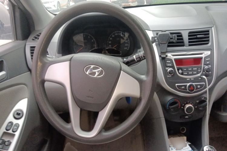 Used Hyundai Verna (older generation) 2010 Sedan 1.4L Manual Standard GL Model

