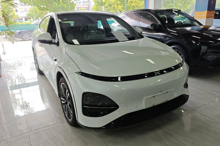 Used XPeng G6 2023 580 Long-Range Pro Front Right 45 Deg