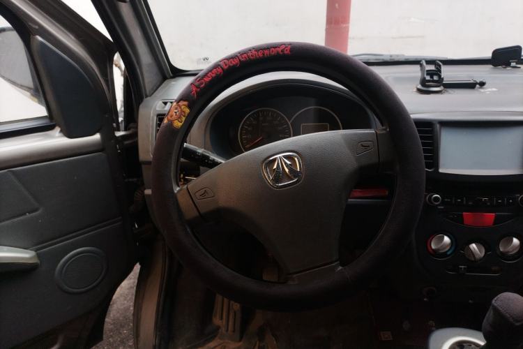 Used BAIC Weiwang 306 2013 1.2L Value Edition Comfort Type 7 Seats A12 China IV Emission Standard Steering Wheel