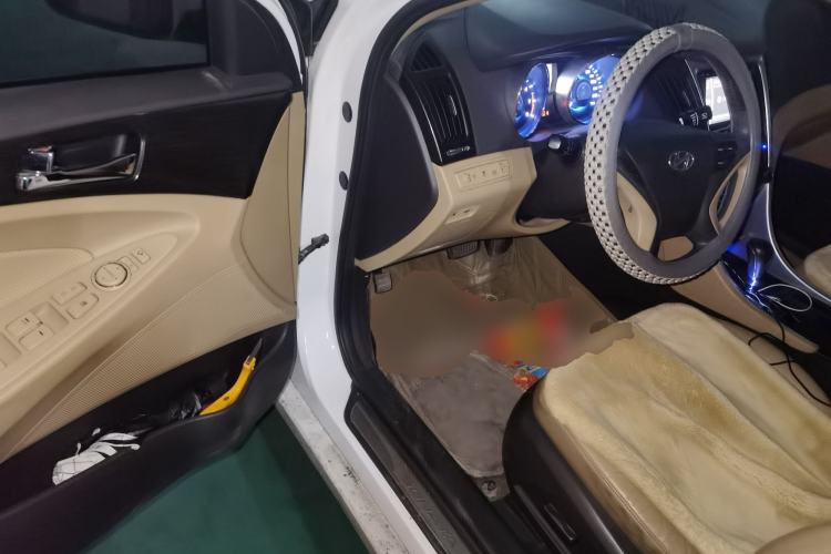 Used Hyundai Sonata 2011 2.0L Automatic Luxury Edition
