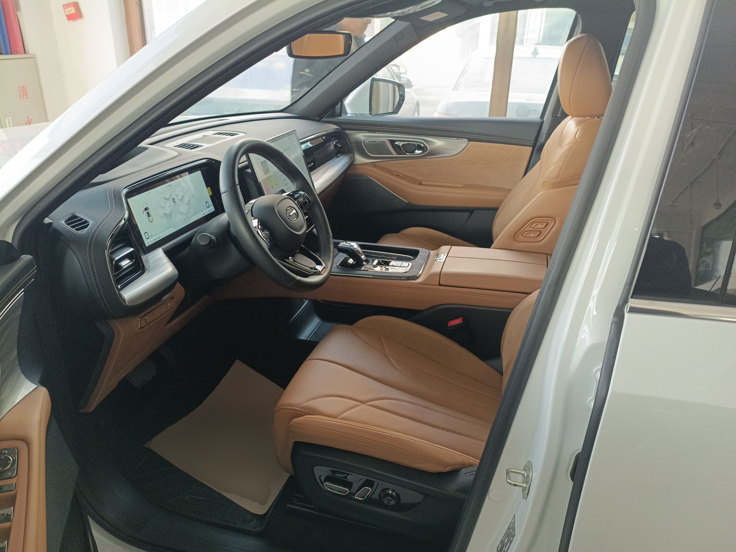 Переднее сиденье в автомобиле