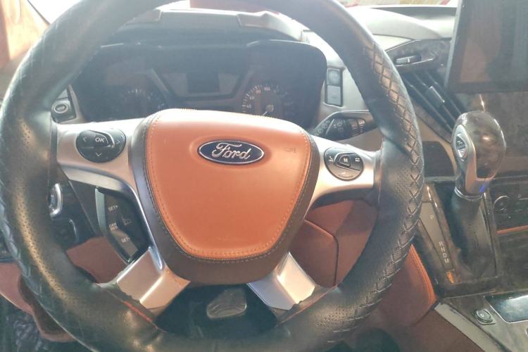 Used Ford Tourneo Custom 2022 2.0T Top-of-the-Line Version