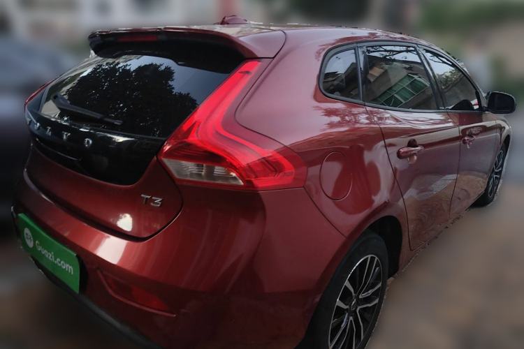 Used Volvo V40 2018 T3 Zhiyi Edition
