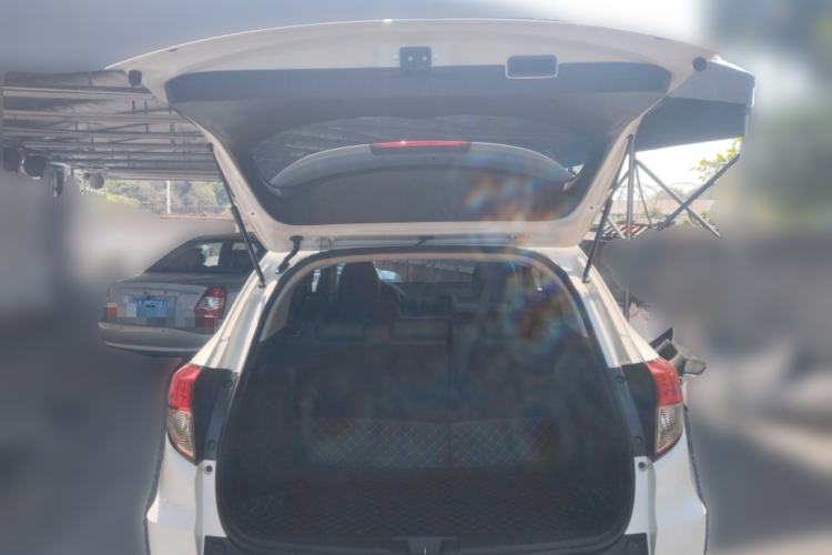 Used Honda Vezel 2020 1.5L CVT Pioneer Edition Trunk