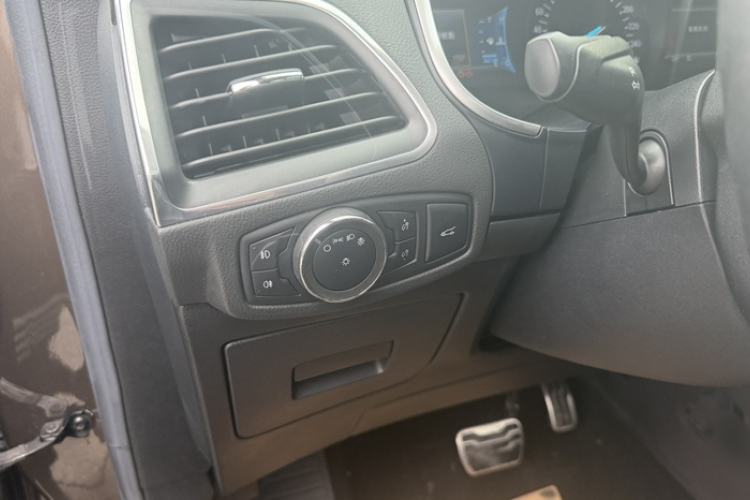 Used Ford Edge 2016 EcoBoost 330 V6 Four-Wheel Drive Sporty 7-Seater
