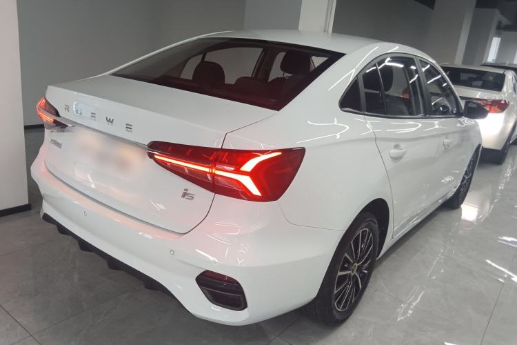 Used Roewe i5 2021 1.5L CVT Platinum Edition Rear Right 45 Deg