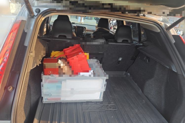 Used Volvo XC40 2023 B4 4x4 Smart Luxury Edition
