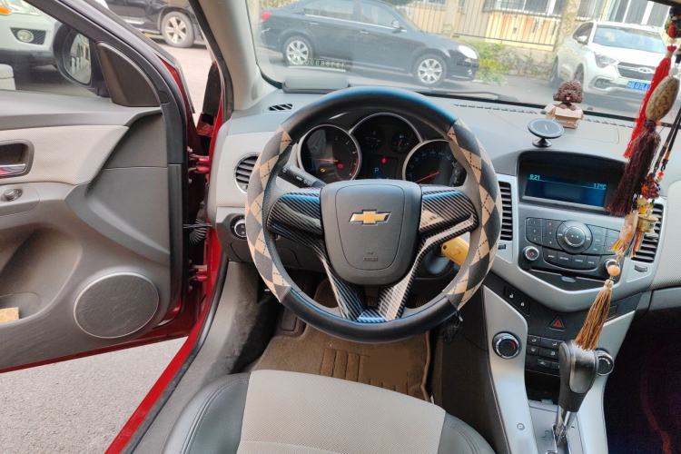 Used Chevrolet Cruze 2009 1.8L SE AT Steering Wheel
