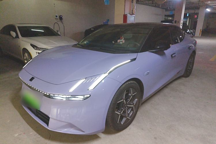 Used Lynk & Co Z10 2025 95 kWh 766 km Range Rear-Wheel Drive Max