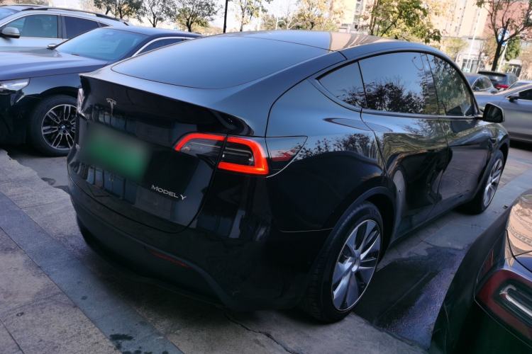 Used Tesla Model Y 2022 Rear-Wheel-Drive Version
