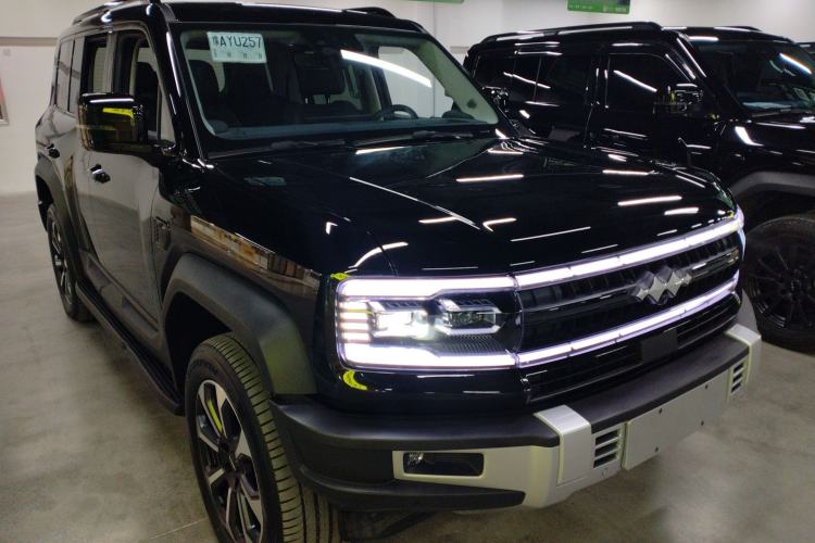 Used Formula Leopard 5 2023 Navigator Edition