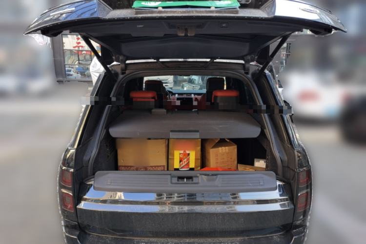 Used Land Rover Range Vogue 2021 3.0T P400 Gasoline Extended-Wheelbase European Specification Trunk