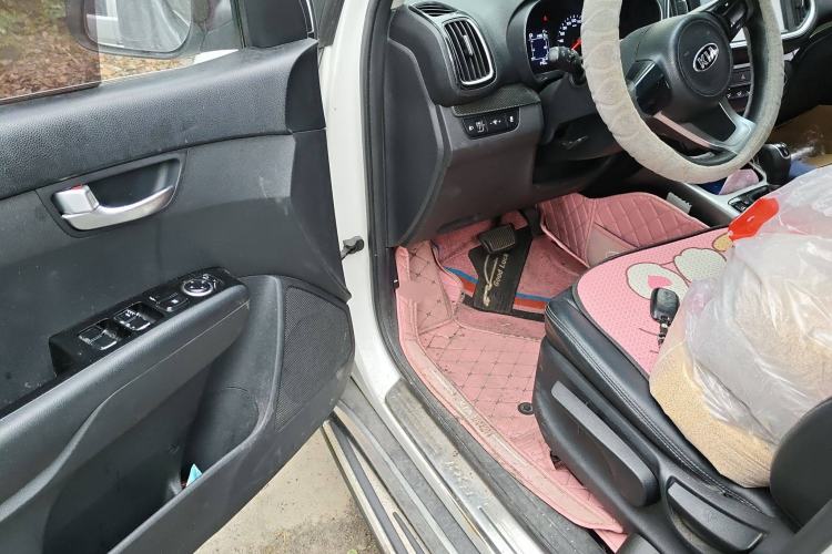 Used Kia KX3 2015 1.6L Automatic Two-Wheel Drive DLX Driver Seat