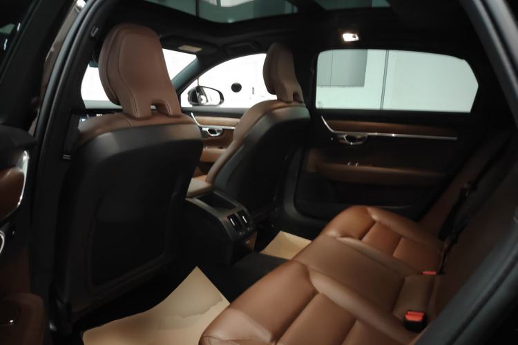 Used Volvo S90 2021 B5 Zhiyi Luxury Edition
