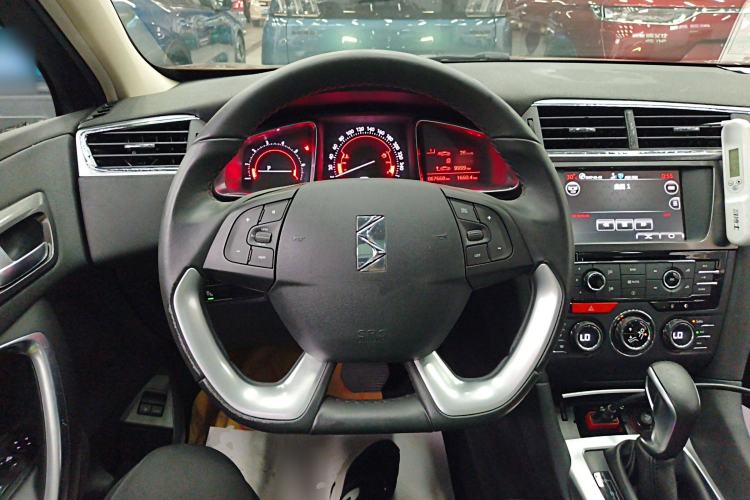 Used DS 6 2014 1.6T Luxury Edition THP160
