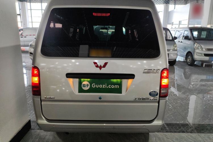 Used Wuling Zhiguang 2023 1.5L Practical Version 5/7 Seats Rear