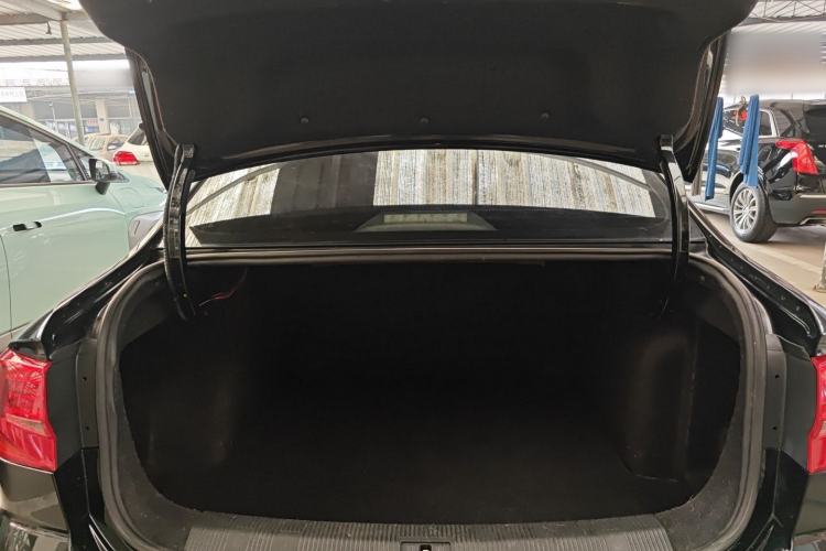 Used Volkswagen Bora 2017 1.6L Manual Fashion Model