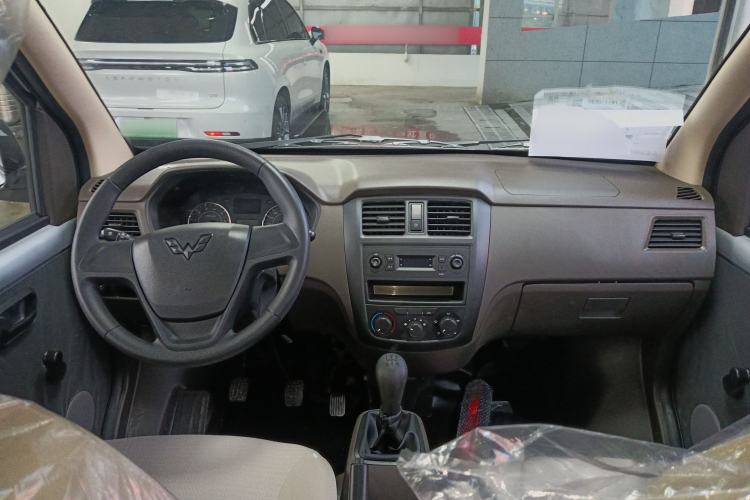 Used Wuling Rongguang S 2023 1.5L Base Version 5/7 Seats
