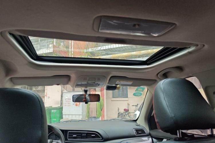 Used FAW Junpai D60 2017 1.8L Automatic Prestige Model Headliner