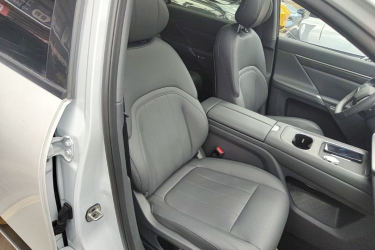 Used Dongfeng eπ eπ008 2026 Model Six-Seat Pure-Electric Family Edition

