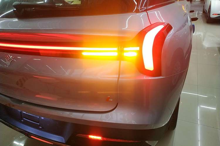 Used NETA L 2024 Extended-Range 310 Flash-Charge Red Edition