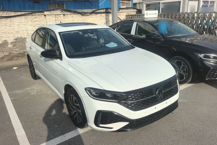 Used Volkswagen Lavida 2024 300TSI DSG Starry Sky Leading Edition Front Right 45 Deg