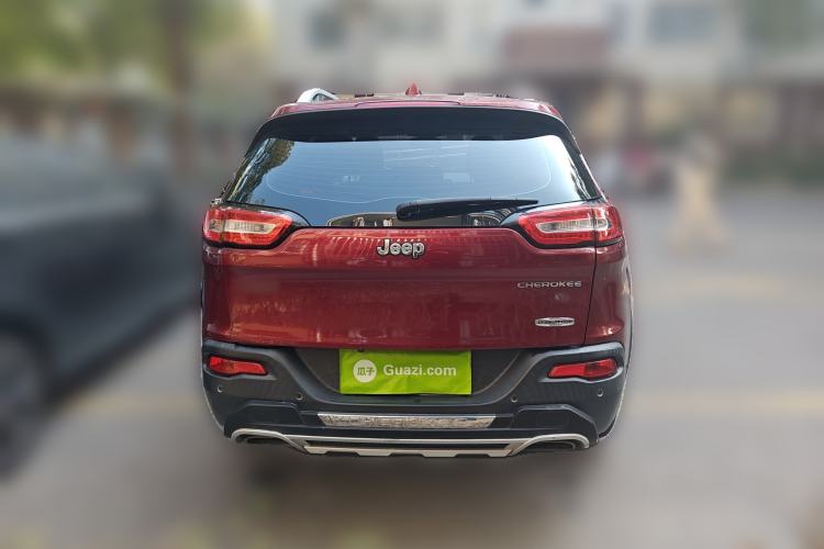 Used Jeep Cherokee 2016 2.4L Leading Edition
