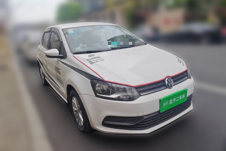 Used Volkswagen Polo 2014 1.4L Manual Fashion Edition Front Right 45 Deg