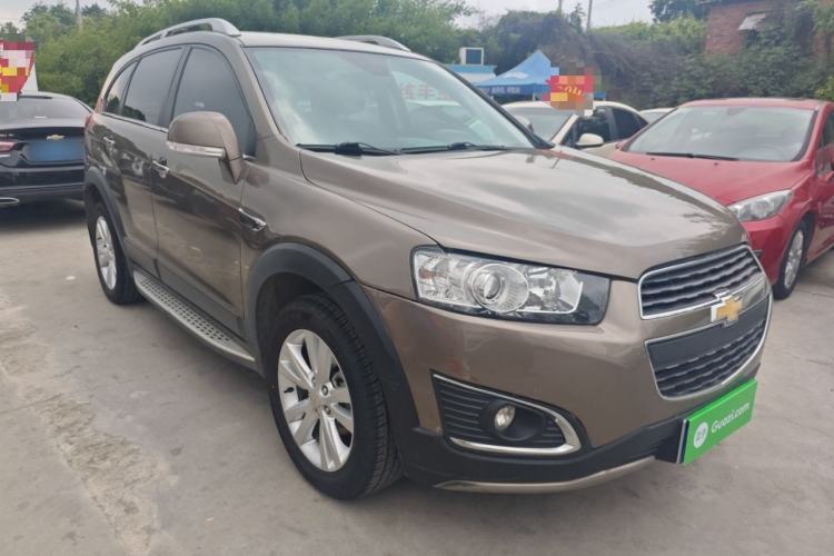Used Chevrolet Captiva 2015 2.4L 4x4 Flagship Edition 7-Seater