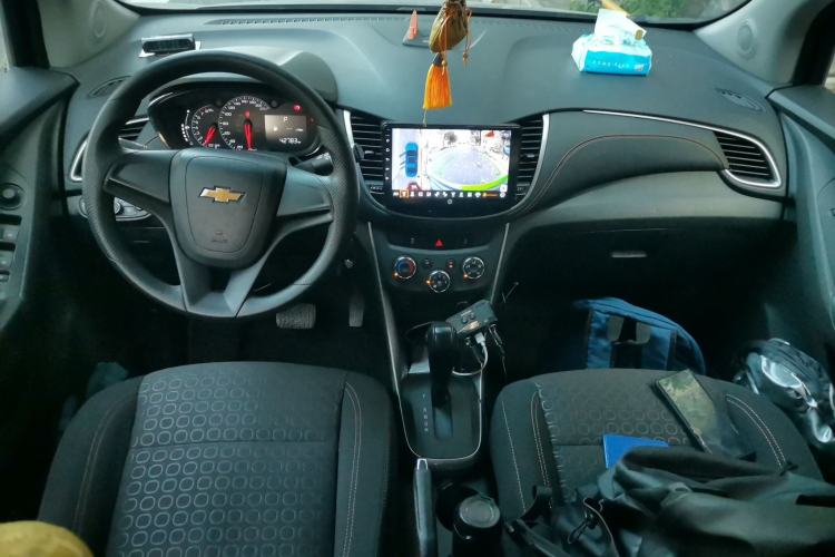 Used Chevrolet Trax 2018 330T Automatic Two-Wheel Drive Elite Model Center Console