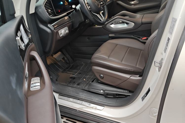 Used Mercedes-Benz GLE 2021 GLE 350 4MATIC Stylish Model Driver Seat