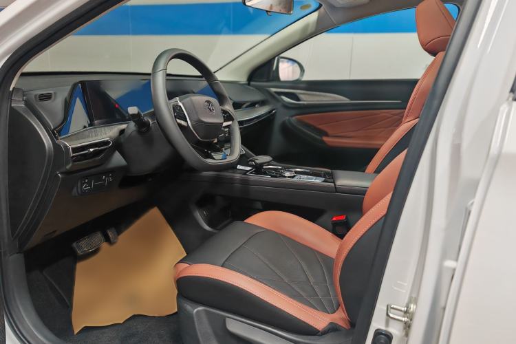 Used Changan Eado 2024 PLUS Blue Whale NE 1.4T GDI DCT High-Energy Edition