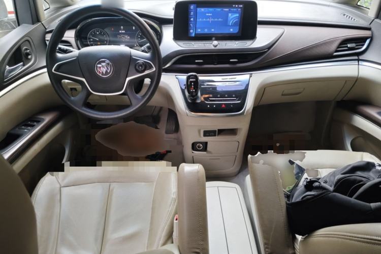 Used Buick GL8 2022 Land Cruiser Executive Class 652T Comfort Model Center Console