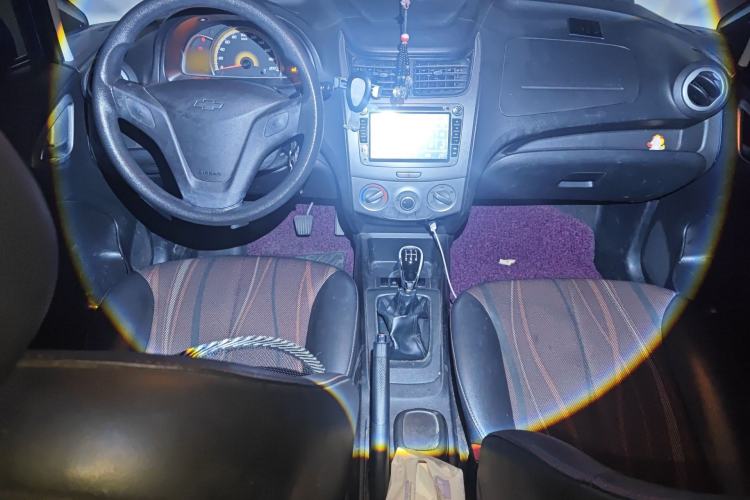 Used Chevrolet Sail 2013 Sedan 1.4L Manual - Youyi Happiness Edition Center Console