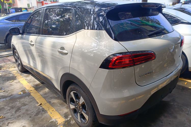 Used Wuling Bingo PLUS 2024 330 km Range Five-Seater Version
