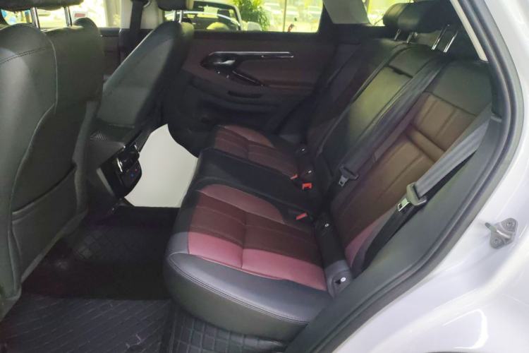 Used Land Rover Range Evoque New Energy 2023 Aurora L P300e Plug-in Hybrid Electric Version Left Rear Seat