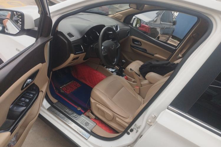 Used Wuling Hongguang 2016 1.5L S1 Deluxe Model China V-standard