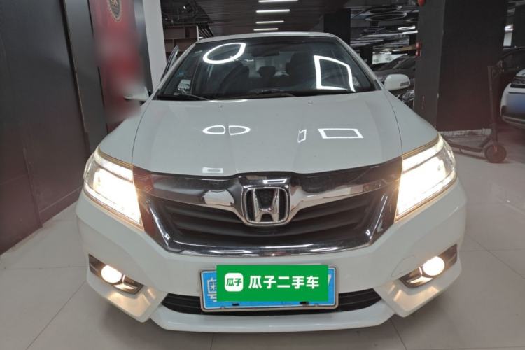 Used Honda Crider 2015 1.8L automatic luxury edition
