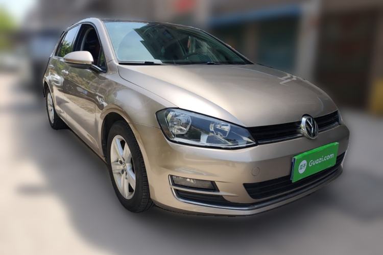 Used Volkswagen Golf 2016 230TSI Automatic Comfort Version
