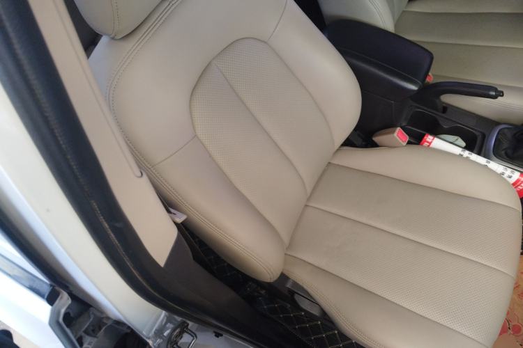 Used Hyundai Celesta 2016 1.6L Manual Joy Edition Right Front Seat