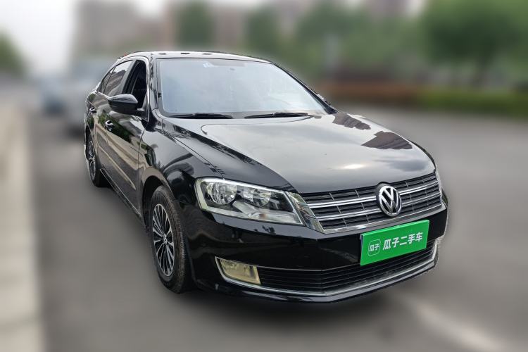 Used Volkswagen Lavida 2013 Revised Classic 1.6L Automatic Fashion Edition Front Right 45 Deg