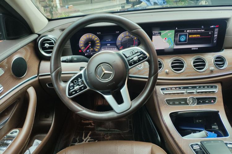 Used Mercedes-Benz E-Class 2019 Facelifted E 300 L Stylish Version Steering Wheel