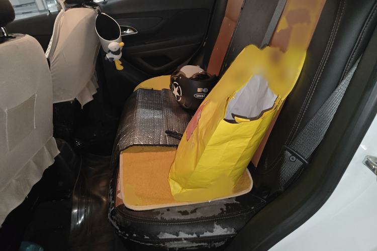 Used Buick Encore 2015 1.4T Automatic Two-Wheel Drive Urban Elite Version
